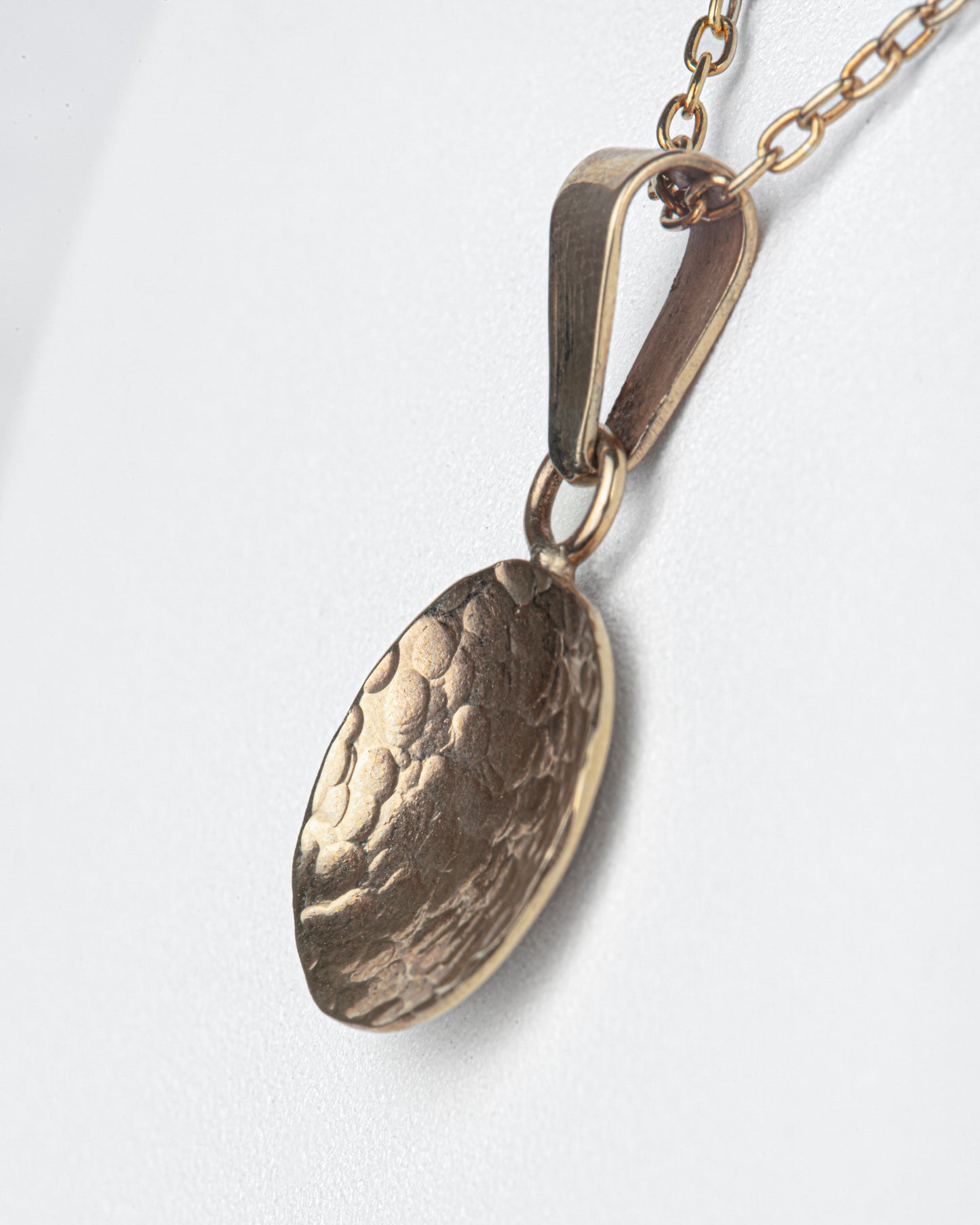 Hammered Concave Disc Pendant in 10KYG