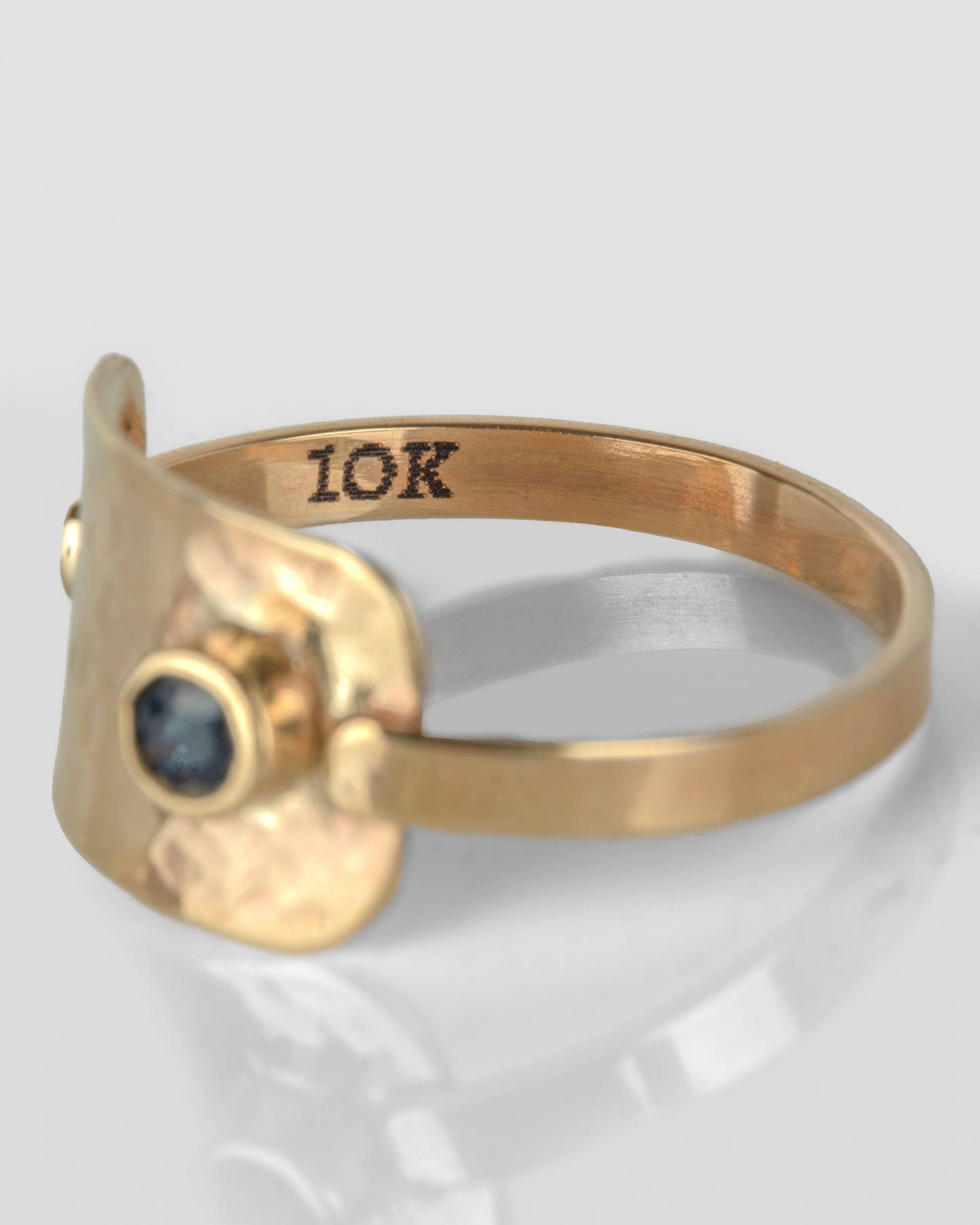 Sapphire Tube Set Hammered Band in 10K Yellow Gold as Size 7 1/2