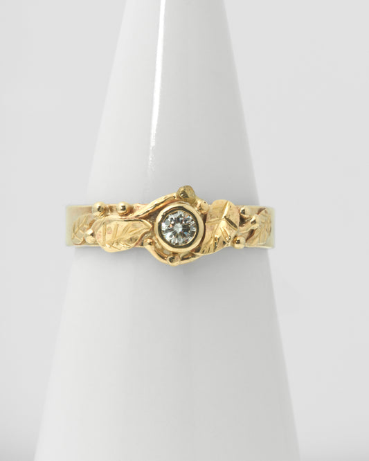 Diamond Leafy Granulated Band in 10K Yellow Gold as Size 7