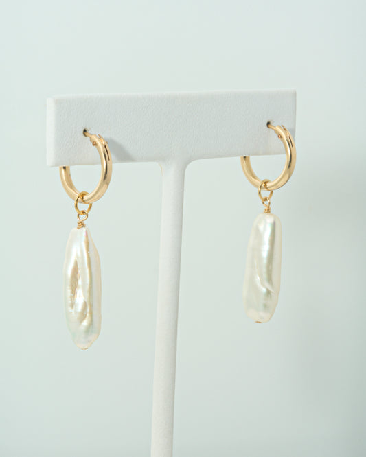 Mini Biwa Hoop Earrings in 14K Gold Filled