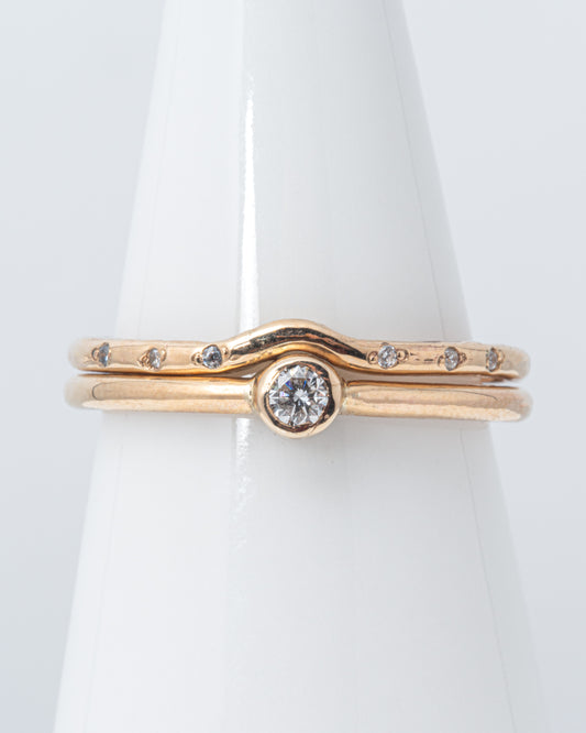 Diamond Bezel Solitaire with Six Diamond Band in 10K Yellow Gold as Size 8